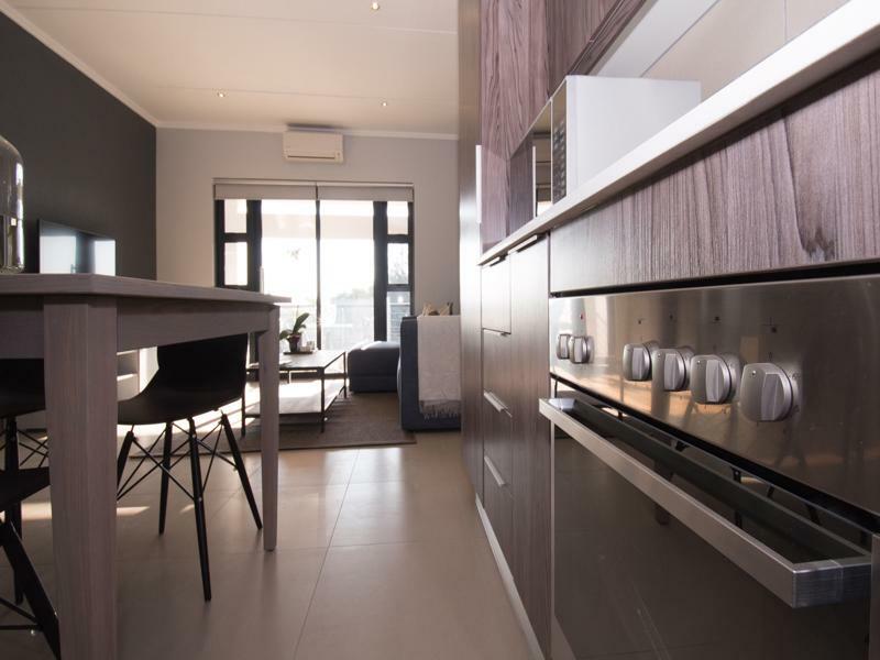 Odyssey Luxury Apartments - Back Up Generator ヨハネスブルグ エクステリア 写真